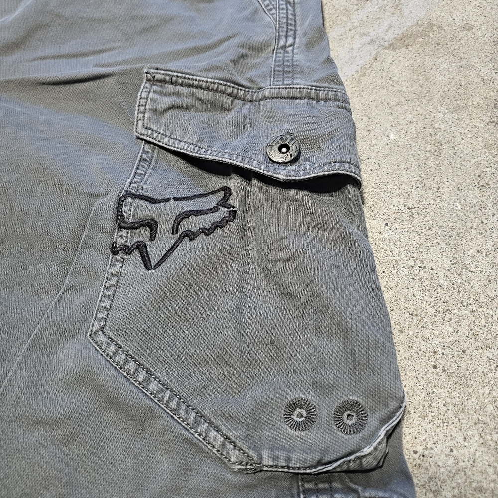 Vintage Y2k Fox Racing Cargo Shorts - Picture 3 of 8